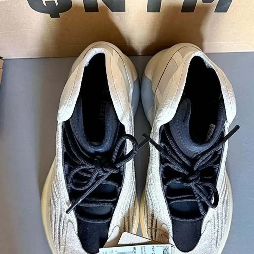 adidas Yeezy QNTM Mist Slate — Size 10 — HQ2085